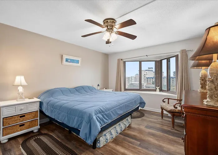 Beautiful 1 Bedroom In 9400 Building With Side Ocean Views! Ferienhaus Ocean Stadt