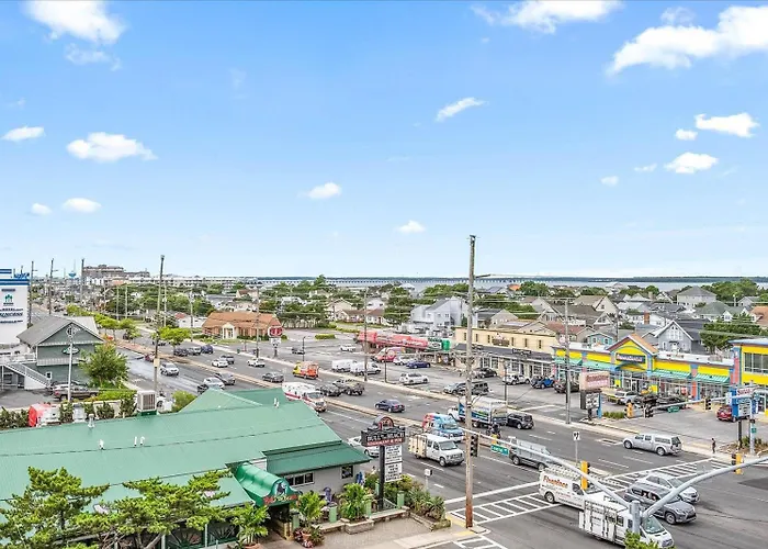 Beautiful 1 Bedroom In 9400 Building With Side Ocean Views! Ferienhaus